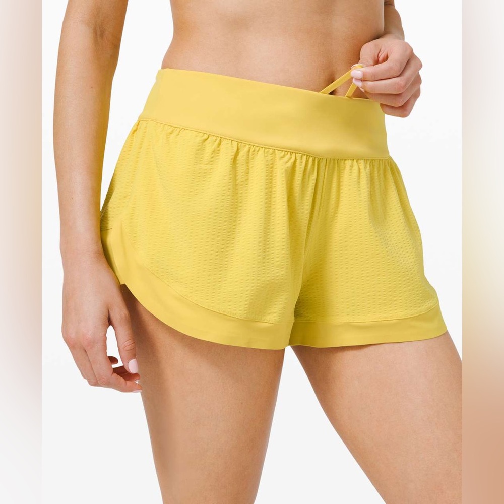 Y2K Lululemon Calm Tides Run Short Size 6